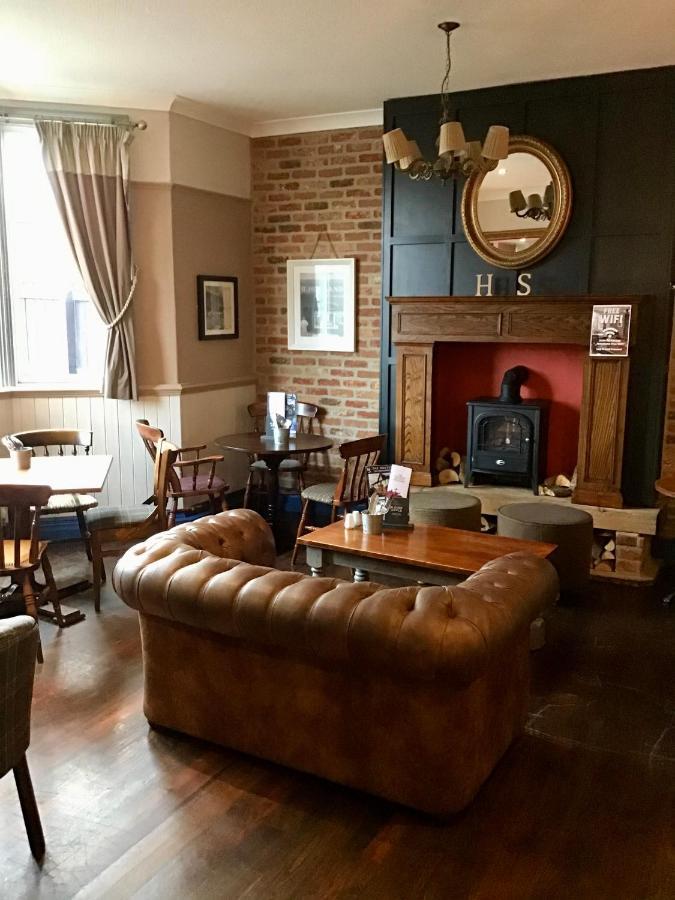The Holystone Bar & Restaurant Hotel Forest Hall Eksteriør billede